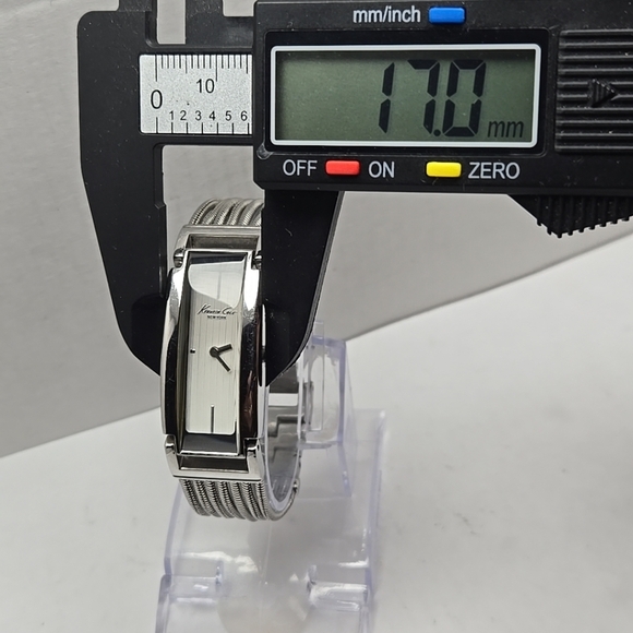 Womens Kenneth Cole New York KC-4615 Silver Tone Tank Quartz Watch New Battery - Picture 4 of 8